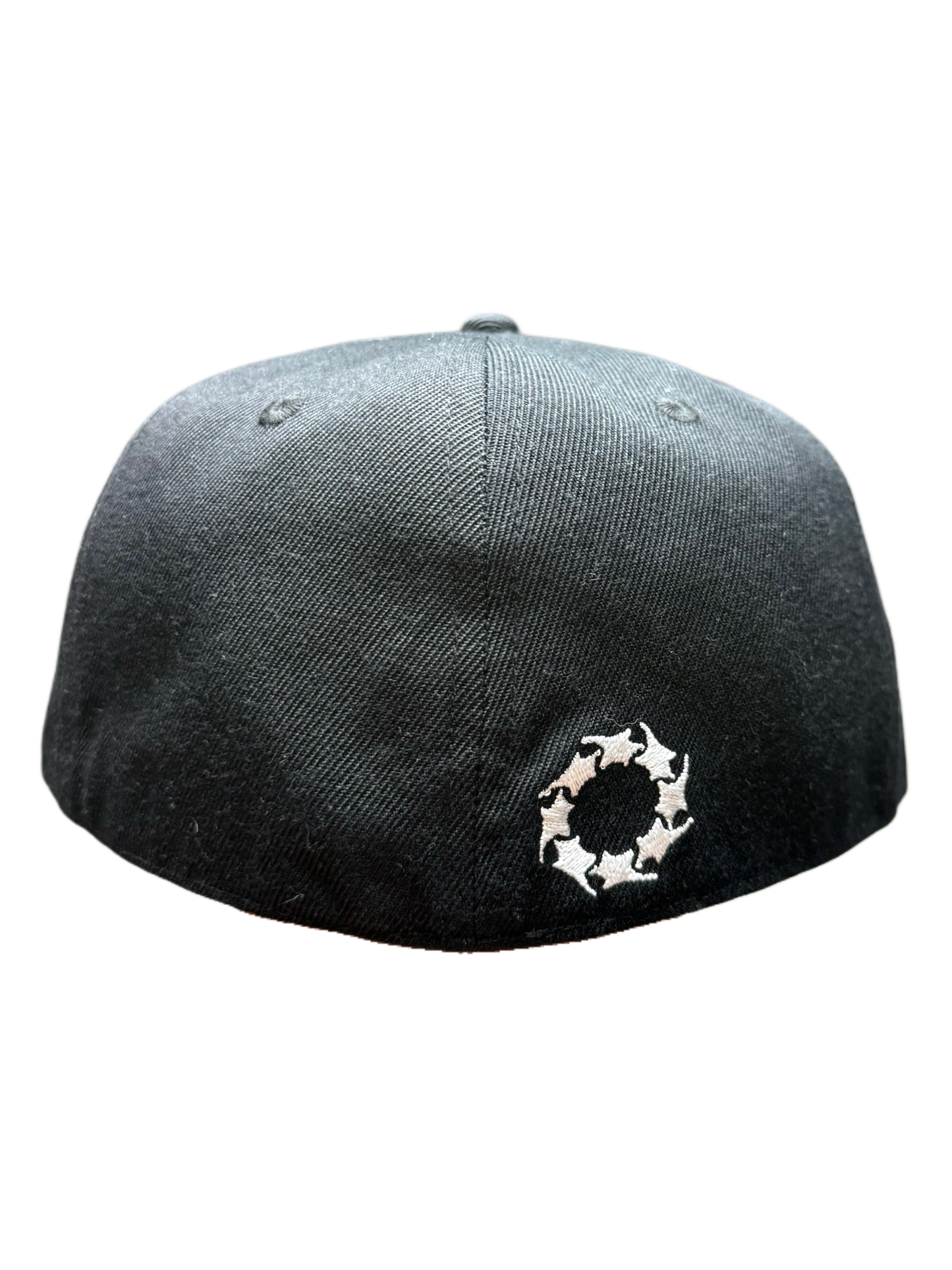 BLACK FITTED CAP